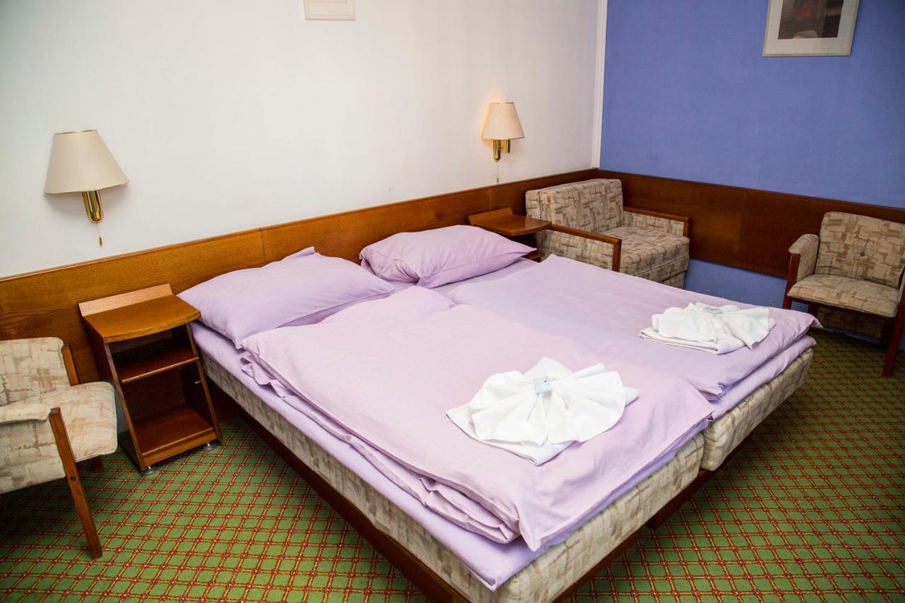 Hotel Prom Svoboda nad Úpou Esterno foto